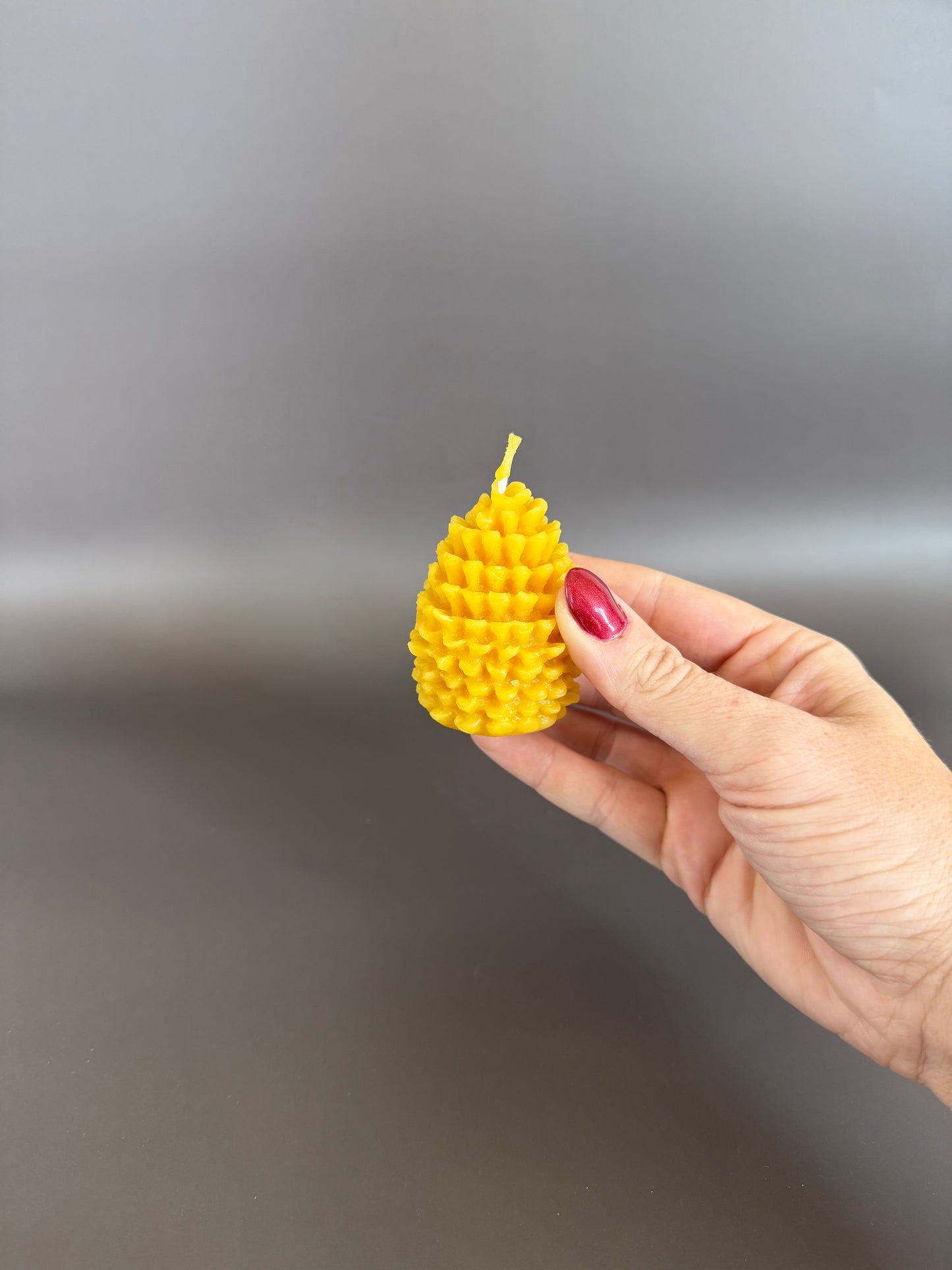 100% Pure Beeswax Pinecone Candle