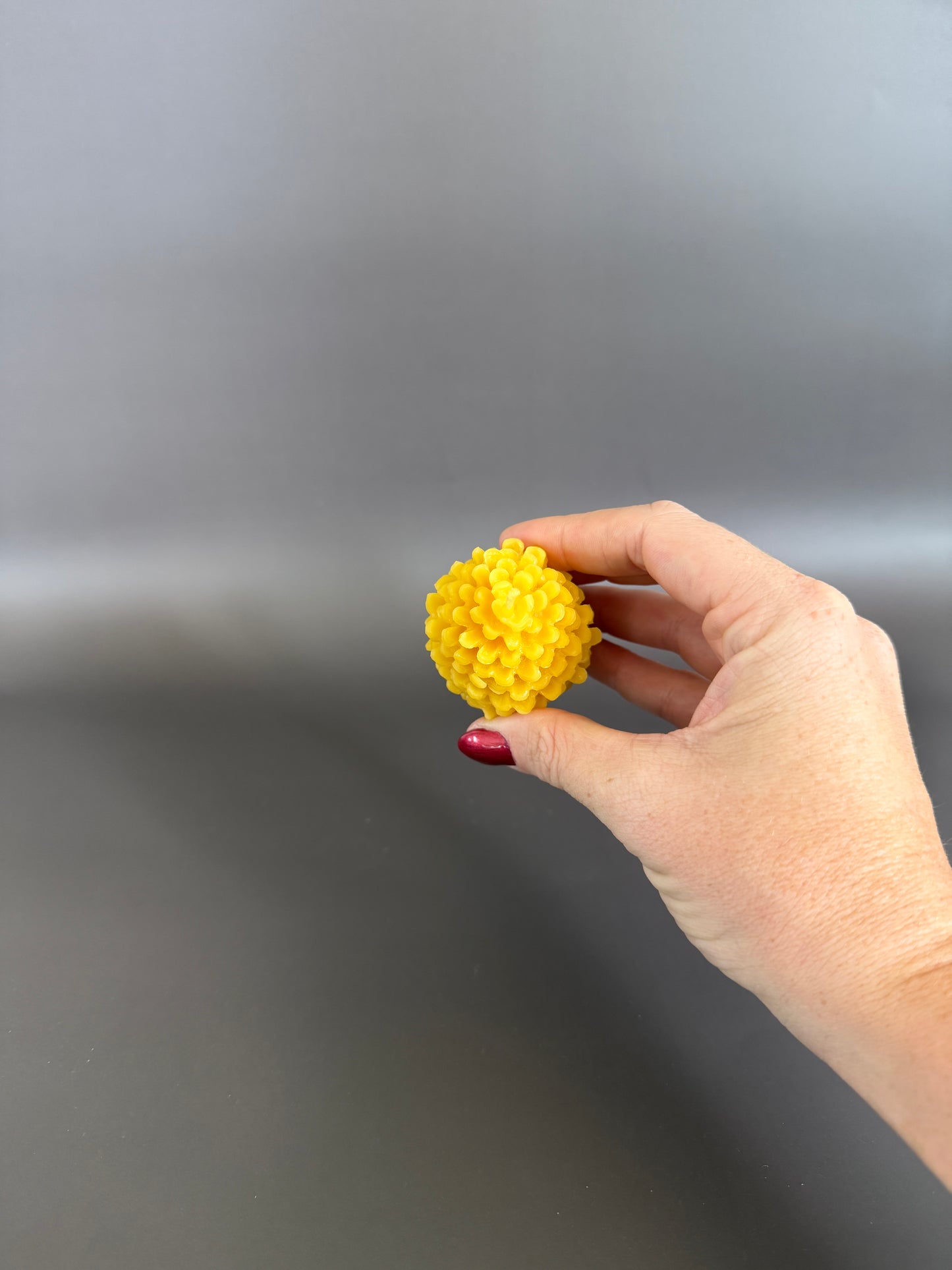 100% Pure Beeswax Pinecone Candle