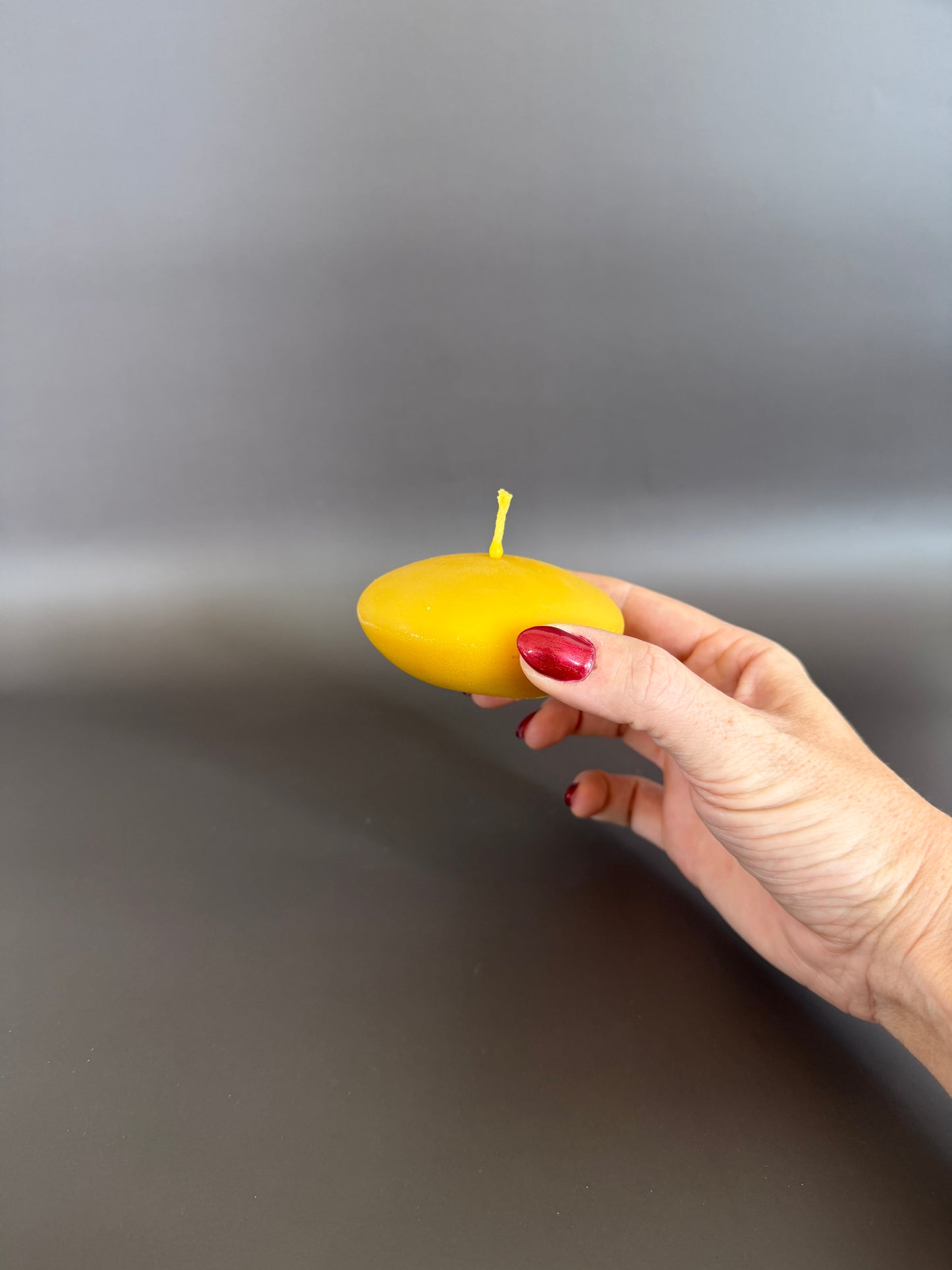 100% Pure Beeswax Disk Candle